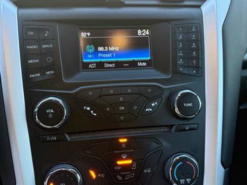 Used 2014 Ford Fusion SE FWD image 11