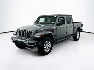 Used 2023 Jeep Gladiator Sport AWD/4WD video 1