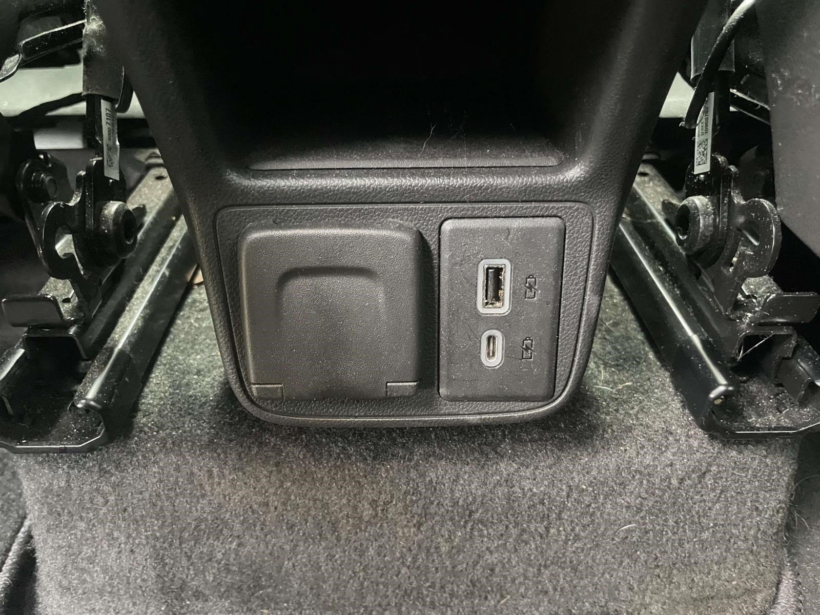 Used 2023 Buick Encore GX Essence w/ Experience Buick Package FWD image 12
