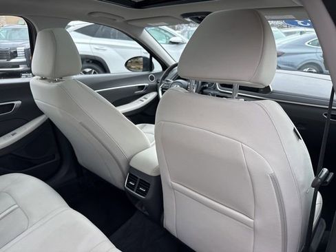 Certified 2023 Hyundai Sonata SEL w/ Convenience Package image 23
