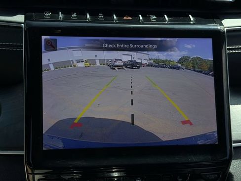 Used 2023 Jeep Grand Cherokee Limited AWD/4WD image 12