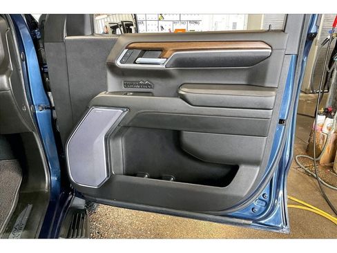 Used 2022 Chevrolet Silverado 1500 High Country AWD/4WD image 26