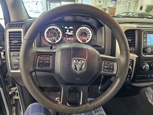 Used 2019 RAM 1500 Classic SLT image 10