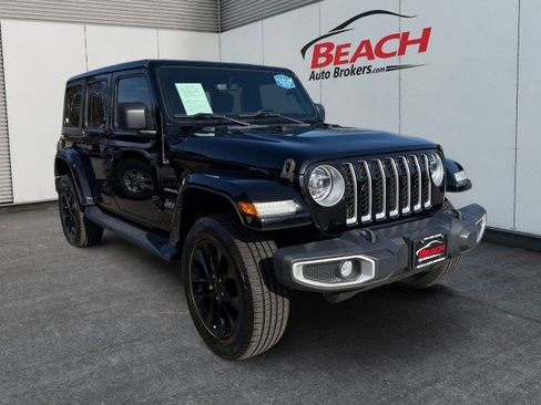 Used 2021 Jeep Wrangler Unlimited Sahara w/ Cold Weather Group image 3