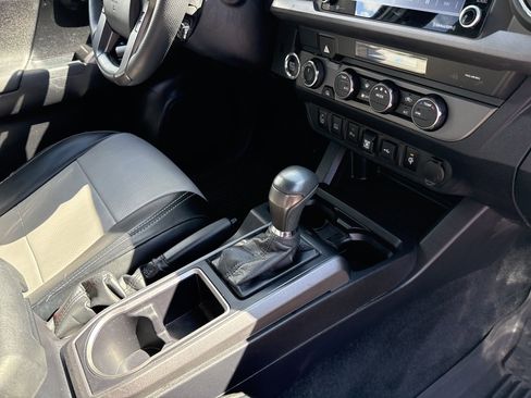 Used 2021 Toyota Tacoma TRD Off-Road w/ Technology Package image 34