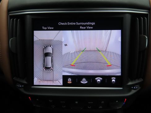 Used 2022 Maserati Levante Modena image 15