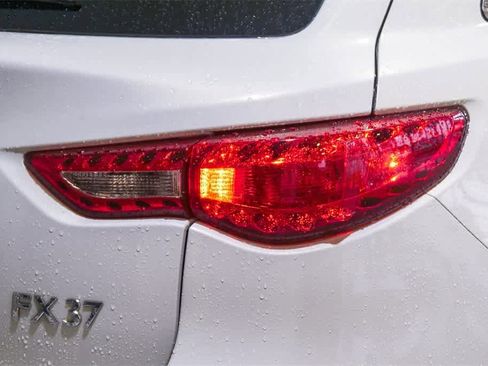 Used 2013 INFINITI FX37 2WD w/ Premium Pkg image 9