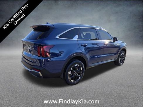 Certified 2025 Kia Sorento S w/ Panoramic Sunroof Package image 6