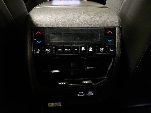 Used 2022 Jeep Grand Cherokee L Summit image 27