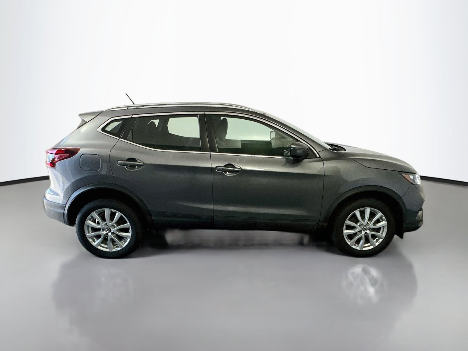 Used 2020 Nissan Rogue Sport SV AWD/4WD image 8