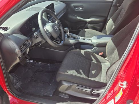Used 2025 Honda HR-V Sport image 10