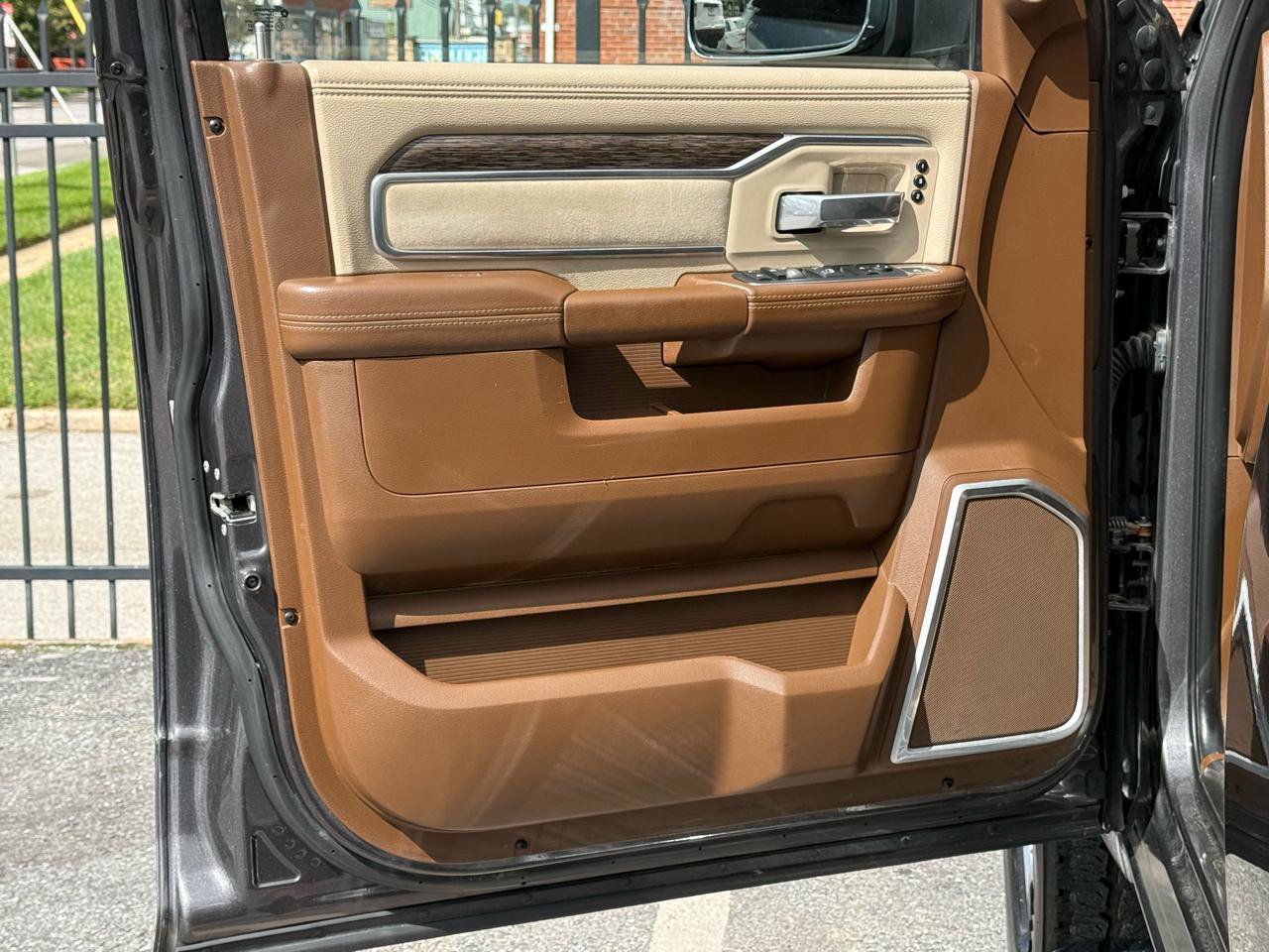 Used 2020 RAM 3500 Laramie AWD/4WD image 74
