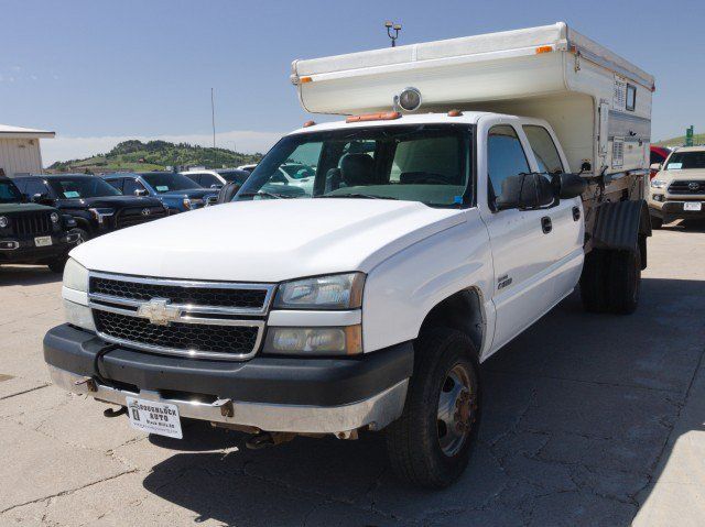 Used 2006 Chevrolet Silverado 3500 4x4 Crew Cab w/ Heavy-Duty Power Package image 2