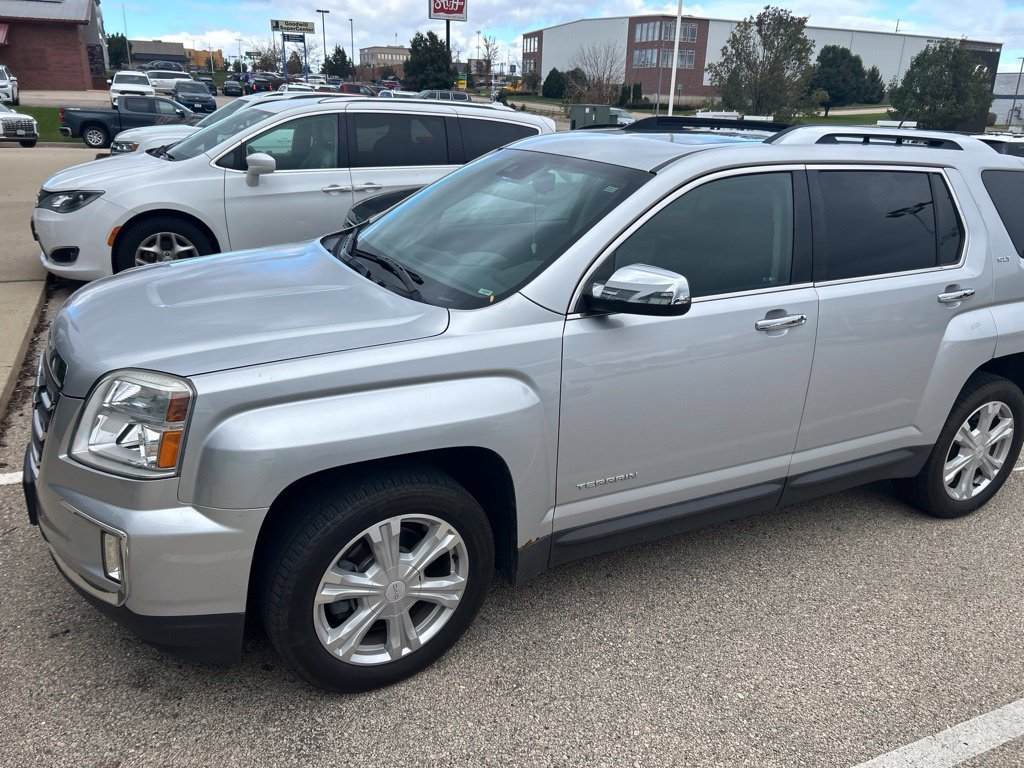 Used 2017 GMC Terrain SLT w/ Open Road Package AWD/4WD image 2