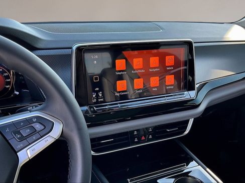 New 2026 Volkswagen Atlas Peak Edition image 6