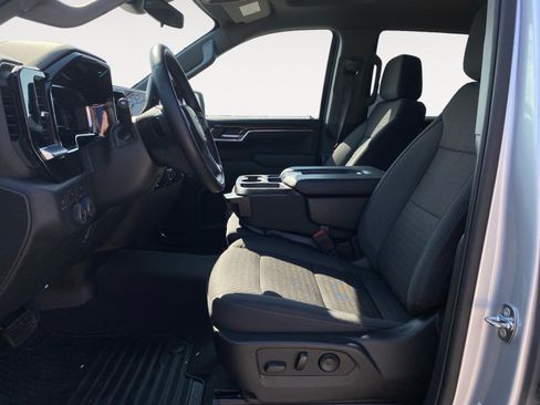 Used 2022 Chevrolet Silverado 1500 LT AWD/4WD image 8