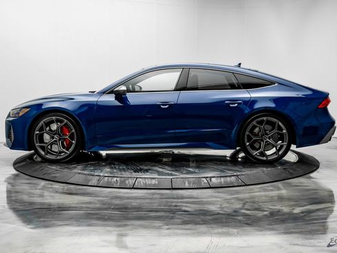 Used 2024 Audi RS 7 Performance w/ Executive Package image 5