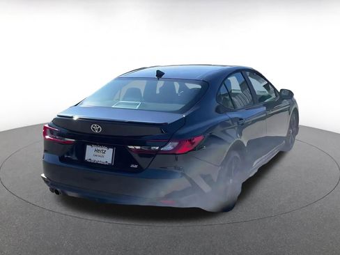 Used 2025 Toyota Camry SE image 12