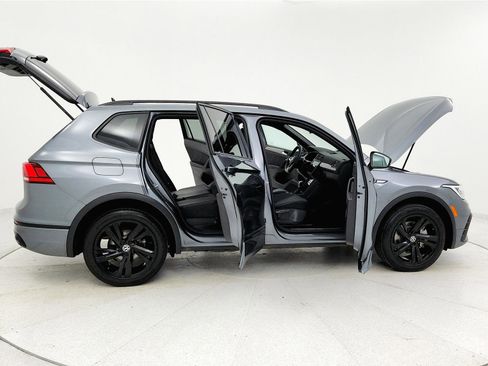 Used 2023 Volkswagen Tiguan SE R-Line image 11