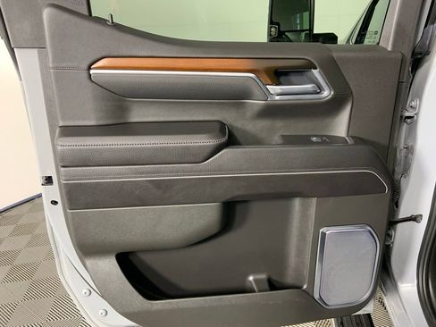 Used 2025 GMC Sierra 1500 Denali w/ Denali Reserve Package image 19