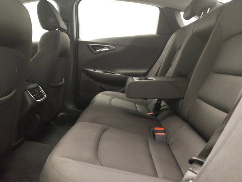 Used 2022 Chevrolet Malibu LT FWD image 18