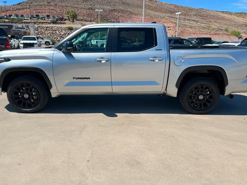 Used 2024 Toyota Tundra Limited image 2
