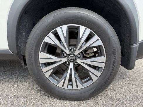 Used 2023 Nissan Rogue SV image 21