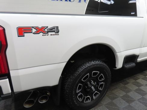 Used 2025 Ford F250 Platinum image 41