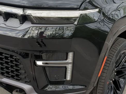 New 2026 Jeep Grand Wagoneer Limited AWD/4WD image 11