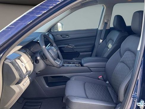 New 2026 Nissan Pathfinder SV image 7