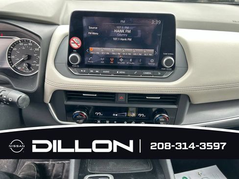 Used 2025 Nissan Rogue SV AWD/4WD image 4