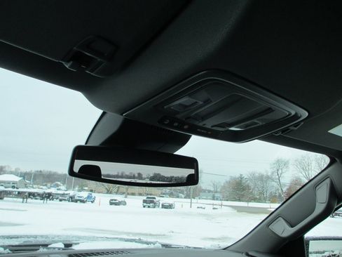 New 2026 GMC Sierra 1500 SLT w/ SLT Convenience Package image 22