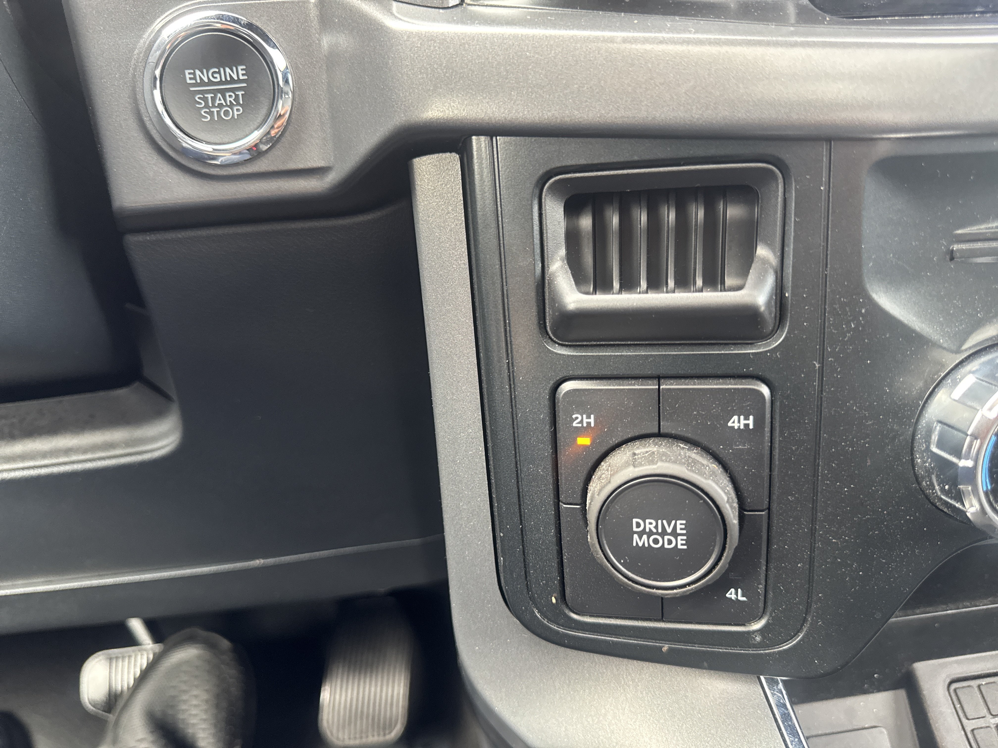 Used 2025 Ford F150 XLT w/ Equipment Group 303A High AWD/4WD image 32