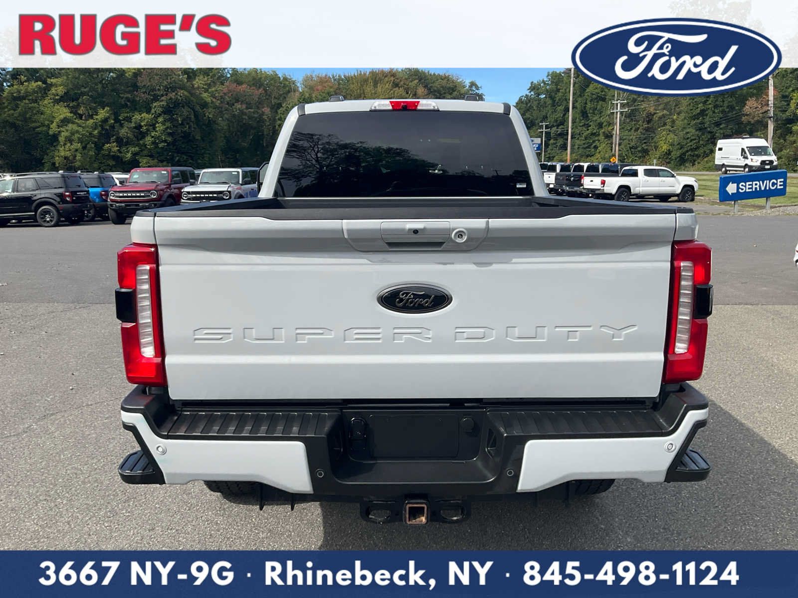 Used 2025 Ford F350 XLT w/ Black Appearance Package AWD/4WD image 4