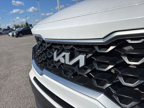 Used 2023 Kia Sorento LX image 11