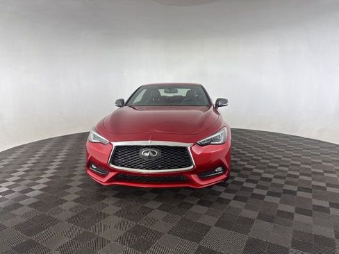 Used 2017 INFINITI Q60 Red Sport 400 image 3