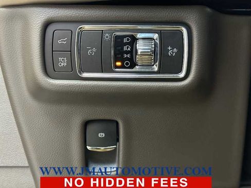 Used 2021 Lincoln Nautilus Reserve w/ Cargo Utility Package image 39