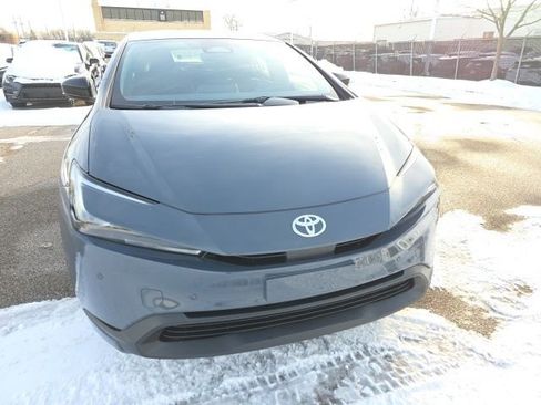 New 2026 Toyota Prius LE FWD image 1