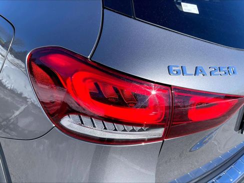 Used 2023 Mercedes-Benz GLA 250 4MATIC image 28