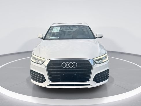 Used 2018 Audi Q3 2.0T Premium Plus w/ Premium Plus Package AWD/4WD image 9