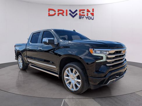 Used 2025 Chevrolet Silverado 1500 High Country w/ Technology Package image 7