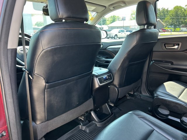 Used 2018 Toyota Highlander XLE AWD/4WD image 21