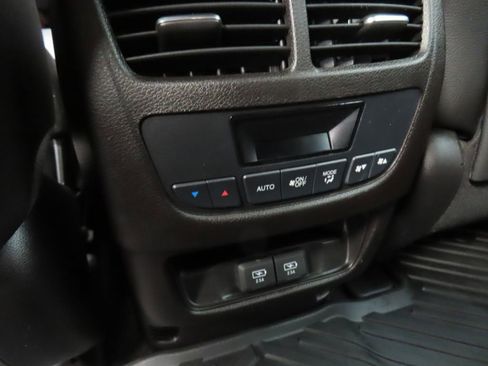 Used 2019 Acura MDX SH-AWD w/ Technology Package image 14