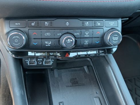 Used 2022 Dodge Durango R/T image 31