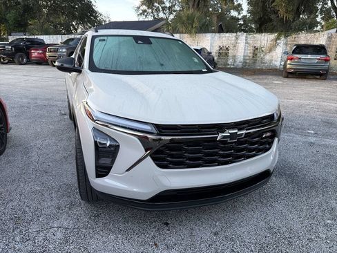 Used 2026 Chevrolet Trax RS w/ Driver Confidence Package FWD image 4