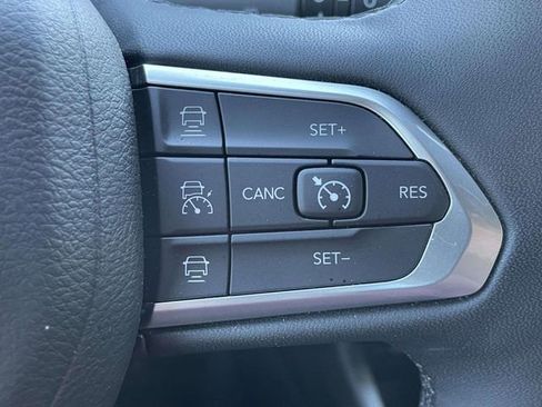 Used 2025 Jeep Compass Limited AWD/4WD image 22