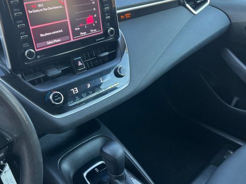 Used 2021 Toyota Corolla LE image 8