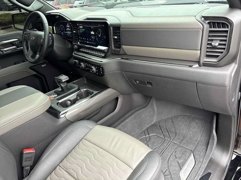 Used 2024 Chevrolet Silverado 1500 ZR2 w/ Technology Package AWD/4WD image 29