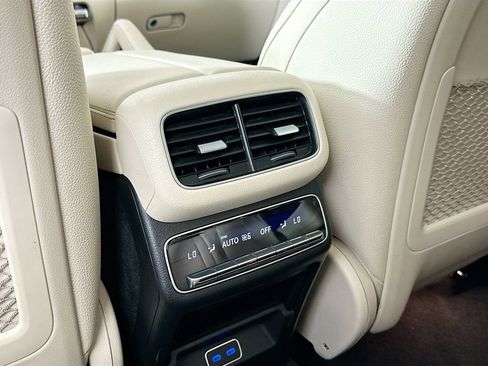 Certified 2024 Mercedes-Benz GLS 450 4MATIC image 26