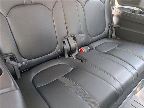 Certified 2025 Honda Pilot EX-L image 18
